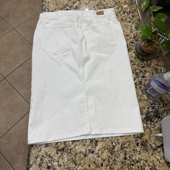 Ralph Lauren Classic White Denim Skirt - Picture 2 of 6